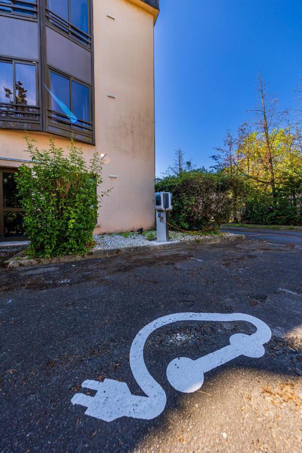 Logis Hotel Noemys Brive - Restaurant Le Teinchurier Buitenkant foto