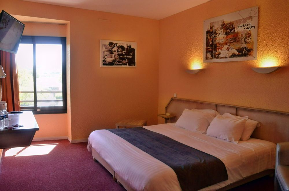 Logis Hotel Noemys Brive - Restaurant Le Teinchurier Buitenkant foto