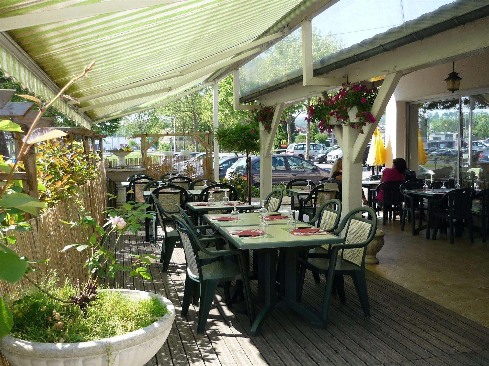 Logis Hotel Noemys Brive - Restaurant Le Teinchurier Buitenkant foto