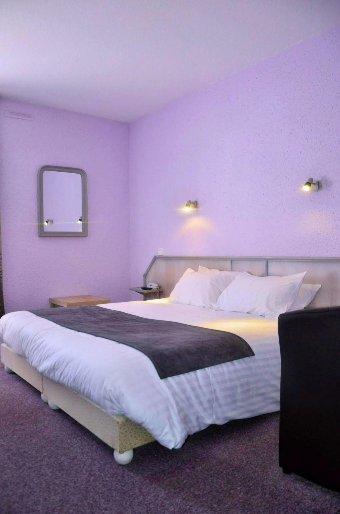 Logis Hotel Noemys Brive - Restaurant Le Teinchurier Buitenkant foto